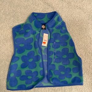 Pac Sun fleece crop zip up vest